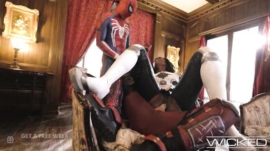 Spideypool se vrací s Deadpoolem a Spidermanem, kteří tvrdě šukají Anu Foxxx