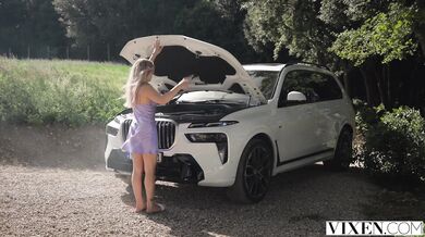Žhavá blondýnka Nicole Nixon si to rozjíždí s neznámým mužem během dovolenkového sexuálního dobrodružství
