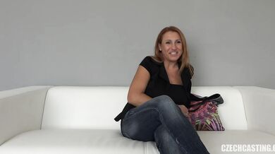 Eva ukazuje svá velká prsa a nahé tělo na Czech Castingu 3215