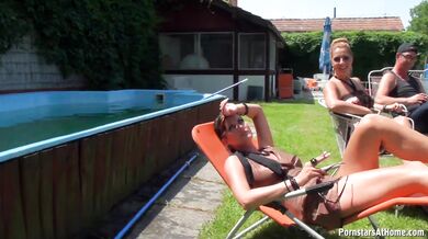 Piss párty s kluky od bazénu