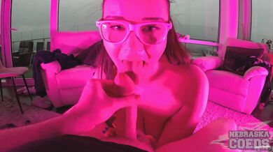 Vanessa Klein předvádí perfektní hluboký orál
