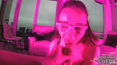 Vanessa Klein předvádí perfektní hluboký orál