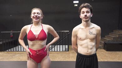 Manželka zápasí s manželem