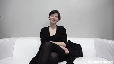 Česká studentka umění Anna na Czech Castingu