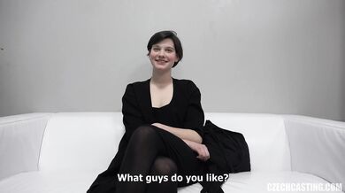 Česká studentka umění Anna na Czech Castingu