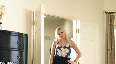 Macecha Kenzie Taylor dává lekce nezbednému mladému páru včetně Laney Grey