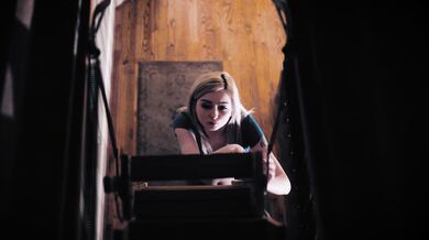 Štíhlá blondýnka Lexi Lore tvrdě ošukána