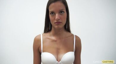 Kristyna se sexy opálením na Czech Castingu