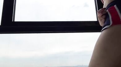 Třesu zadkem v šortkách