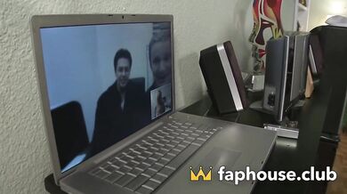 Senzační blonďatá MILF je zezadu proniknuta ocelovou kládou!