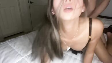 Asijská kočka šuká zezadu