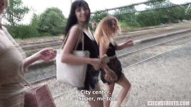 Sex s průvodčí na toaletě ve vlaku
