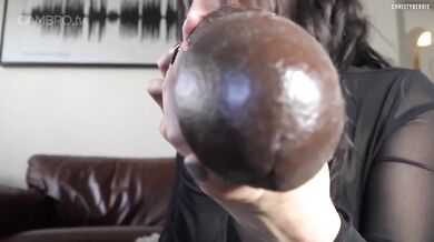 Christy Berrie se udělala bez dovolení a teď ji čeká trest