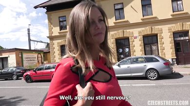 Denisa tvrdě šuká na Czech Streets 105