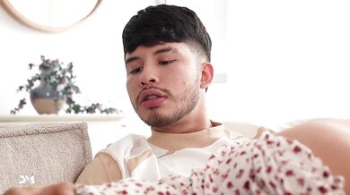 Latina předvádí svůj velký zadek pro žhavé šukání