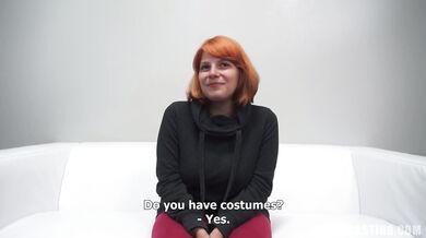 Lola Fauve tvrdě šuká a nechá se vystříkat