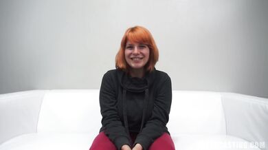 Lola Fauve tvrdě šuká a nechá se vystříkat