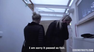Letáková dívka Tatiana L je sbalena a ošukána před kamerou