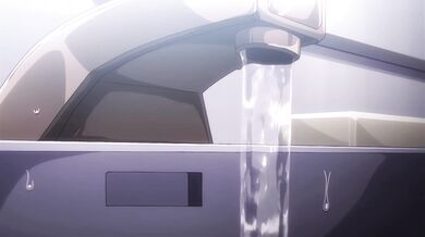 Prsaté kancelářské dámy jezdí na péru v divoké hentai orgii