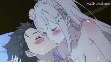 Prsatá stříbrovlasá elfka Emilia jezdí a kouří v necenzurovaném hentai