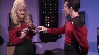 Vintage vesmírná porno parodie Sex Trek 5 – celý film s Linou Paige (1995)