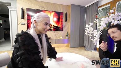 Veronica Leal a Olivia Sparkle si to rozdají ve trojce s pořádným ptákem