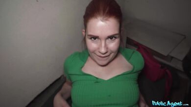 Zrzka Kaira Love šuká s Public Agentem za rychlý prachy