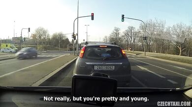 Giny Loud si užívá s taxikářem