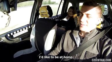 Giny Loud si užívá s taxikářem