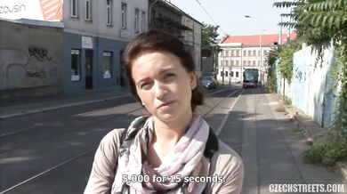Šukání sekretářky Billie Star v práci