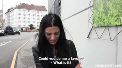 Análek s Eveline Dellai v přírodě