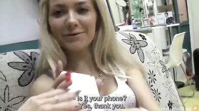 Lesbické porno dvou blondýnek z ulice