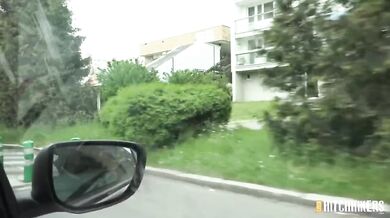Kolemjdoucí si vyhoní u Suzie Sun šukající na veřejnosti
