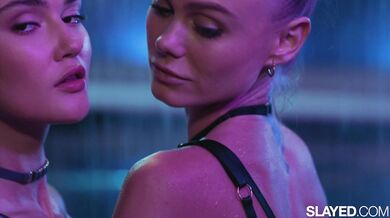 Žhavý sexíček mezi Sonya Blaze a Nancy Ace