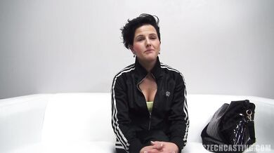 Ošahávání 24leté amatérky Simony na castingu
