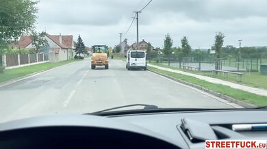 Michaela Isizzu si zašuká v autě s blond nadržencem