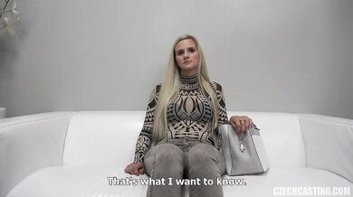 Rychlovka se sexy štíhlou blondýnkou Zdenou