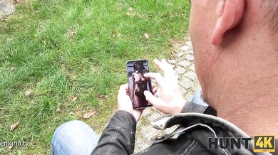 Těžce přihlíží šukačce své přítelkyně s cizím chlapem