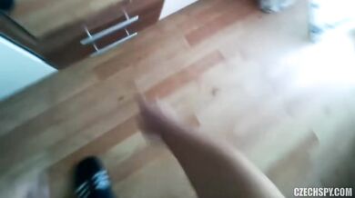 Šukání se sexy blondýnkou na záchodě v hospodě