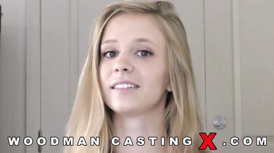 Teen blondýnka na pořádném castingu u Woodmana