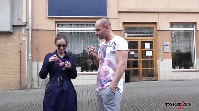 Kundička Natálie vyjebaná v TakeVan