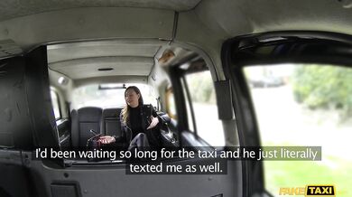 Lara Later vylíže taxikáři zadek před ošukáním