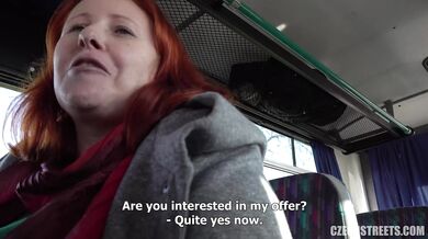 Šukání s chtivou českou MILFkou v autobuse