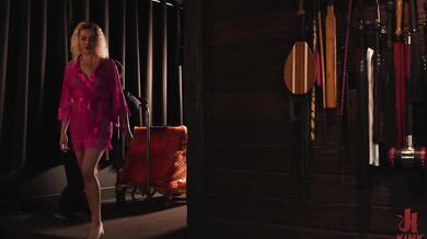 Cherry Kiss v drsném BDSM pornu