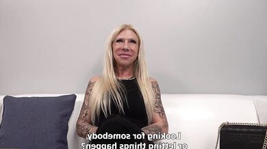 Zralá blondýna Irena si nechá ojet anál na českém castingu
